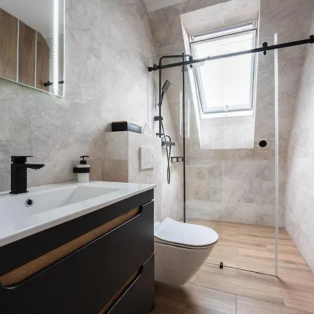 Golden - Mountain View