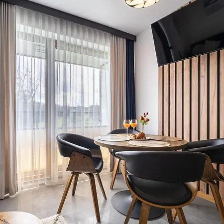Golden - Mountain View Apartment