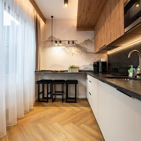 Golden - Mountain View Appartement *