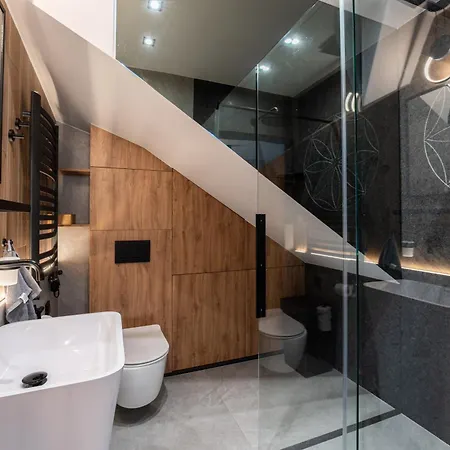 Golden - Mountain View Apartment