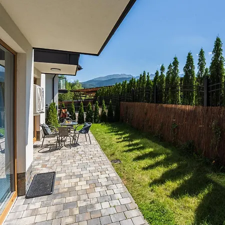 Golden - Mountain View Apartment